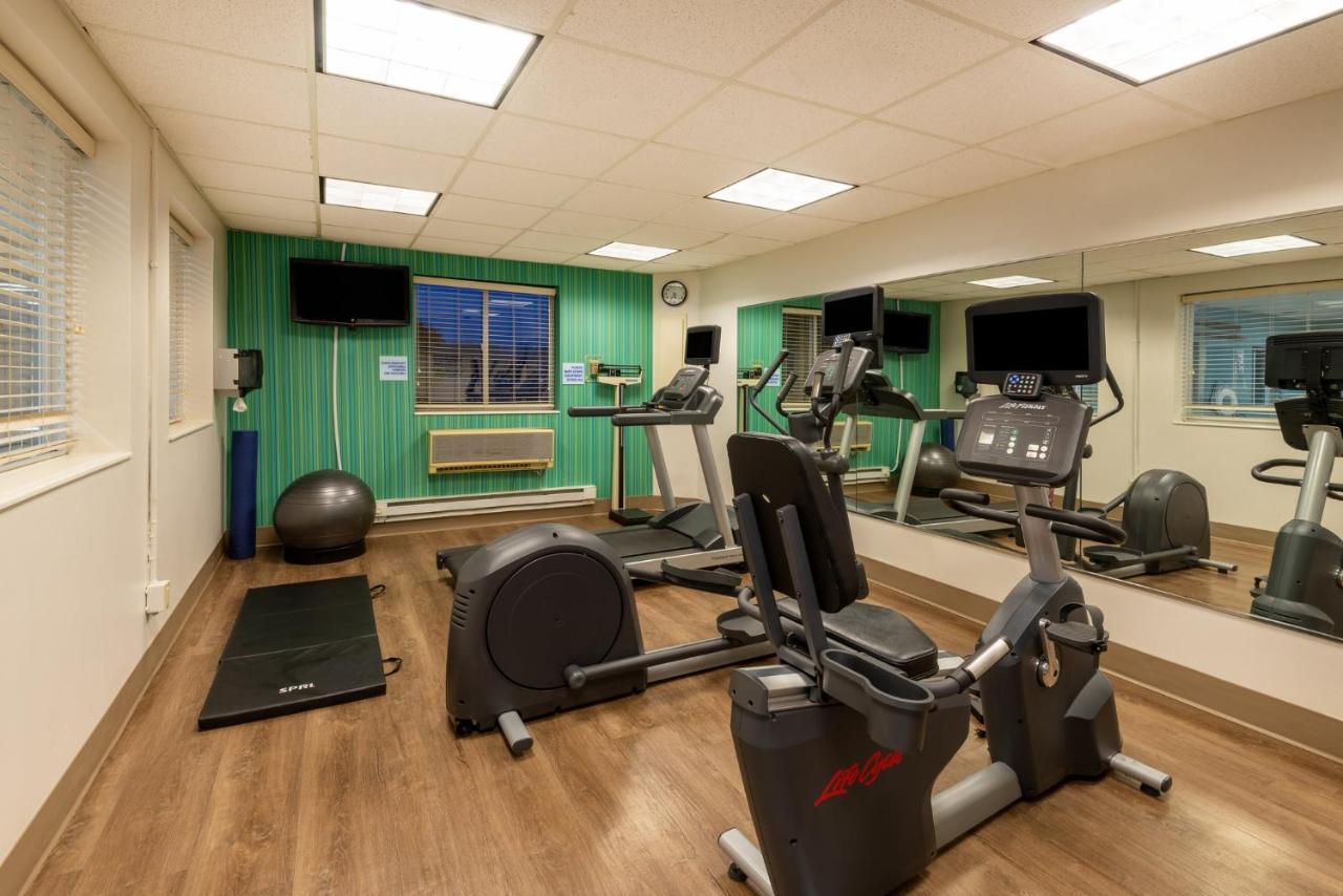 Holiday Inn Express Vermilion By Ihg Экстерьер фото