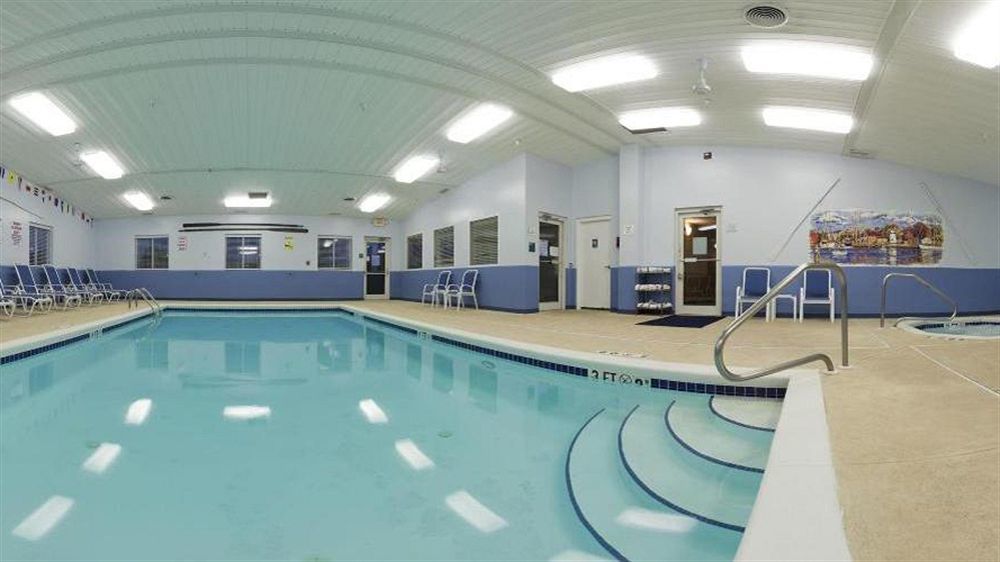 Holiday Inn Express Vermilion By Ihg Экстерьер фото
